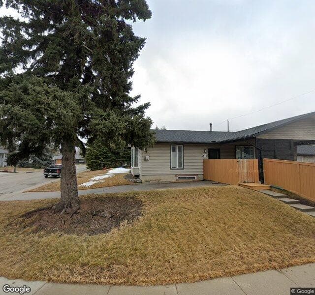 Street view of 618 Willowburn Crescent SE, Calgary