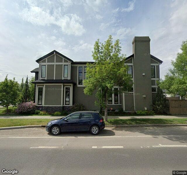 Street view of 631 16 Street NW, Calgary