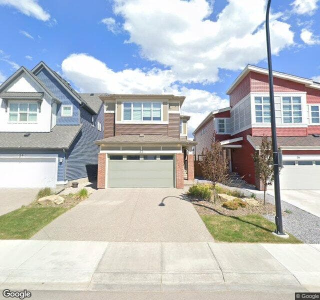 Street view of 32 Lucas Crescent NW, Calgary