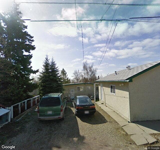 Street view of 1012 Thorneycroft Drive NW, Calgary