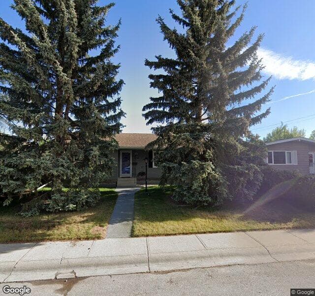 Street view of 4720 41 Avenue SW, Calgary