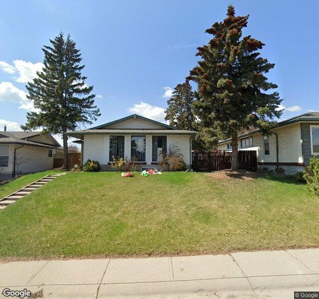 Street view of 75 Huntwick Way NE, Calgary
