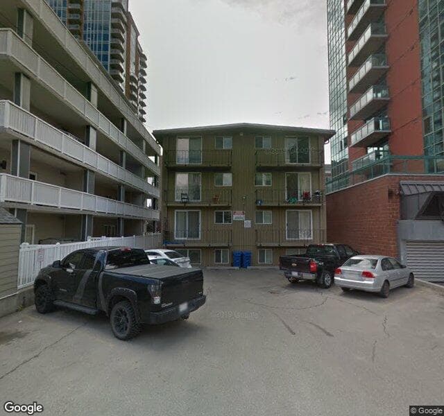 Street view of 101-826 15 Avenue SW, Calgary