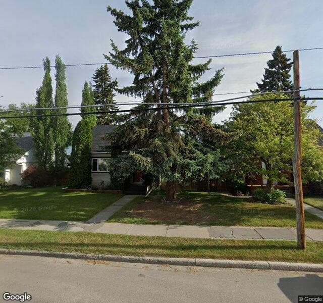 Street view of 914 8 Avenue NE, Calgary