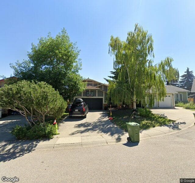 Street view of 35 Stratton Hill Bay SW, Calgary