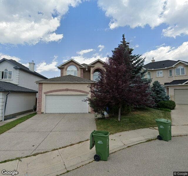 Street view of 140 Simcoe Close SW, Calgary