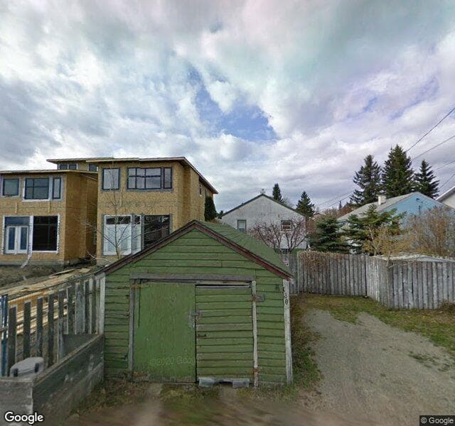 Street view of 130 26 Avenue NE, Calgary