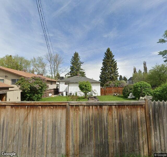 Street view of 139 21 Avenue NE, Calgary