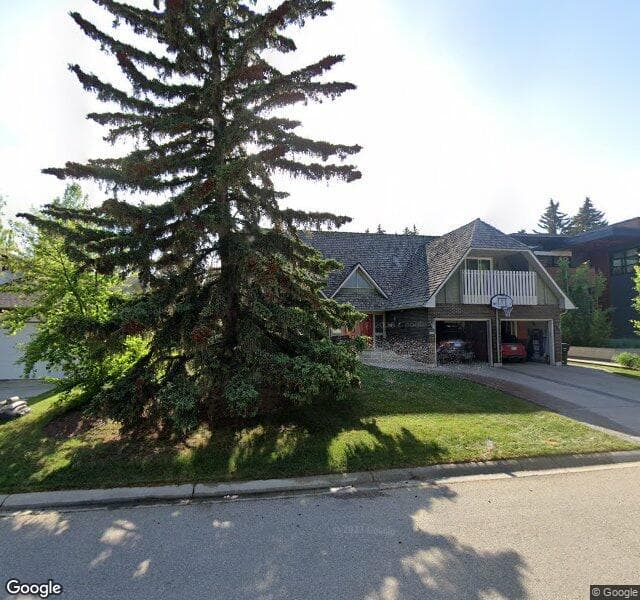 Street view of 506 Varsity Estates Bay NW, Calgary