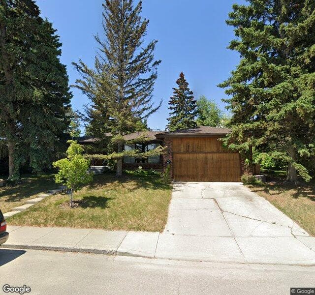 Street view of 15 Cambridge Place NW, Calgary
