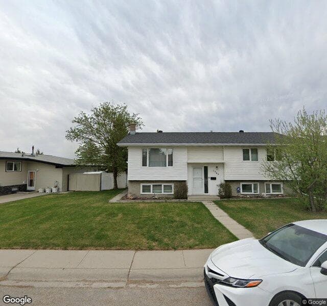 Street view of 1263 Hunterburn Crescent NW, Calgary