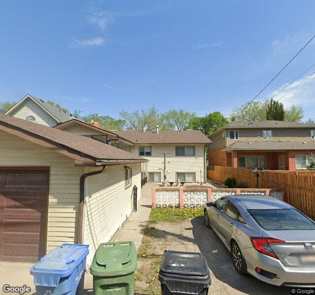 Street view of 529 13 Avenue NE, Calgary