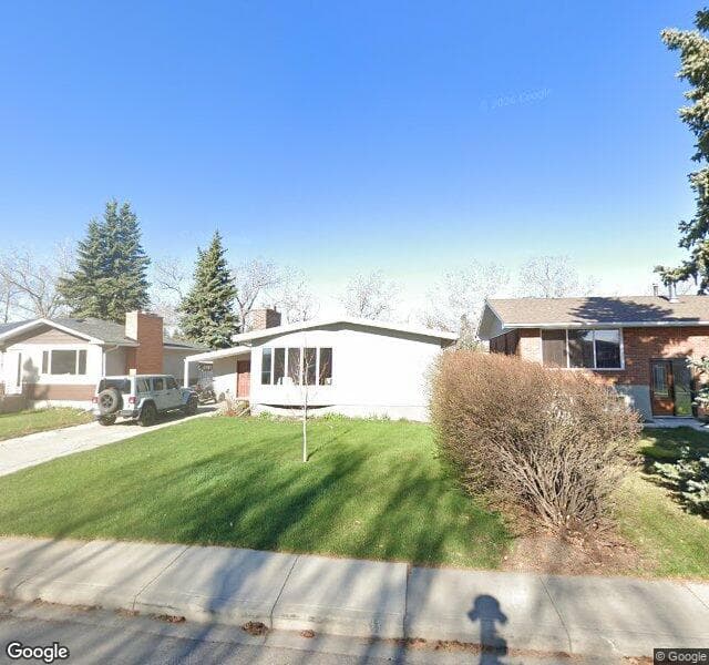Street view of 7027 20 Street SE, Calgary