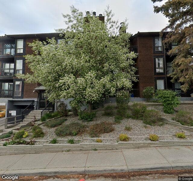 Street view of 302-2611 15A Street SW, Calgary