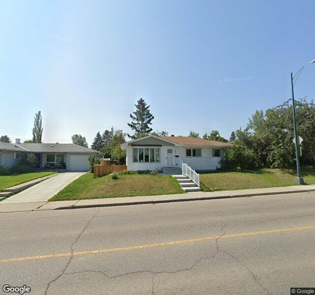 Street view of 631 75 Avenue SW, Calgary