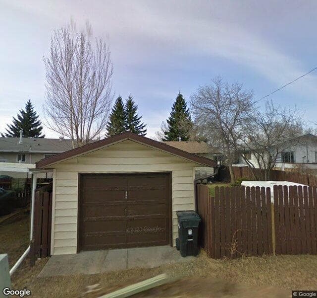 Street view of 177 Huntington Green NE, Calgary