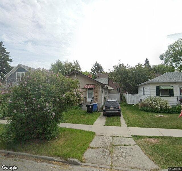 Street view of 1006 2 Street NE, Calgary