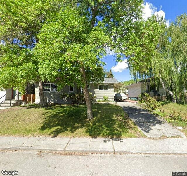 Street view of 527 36 Street SW, Calgary