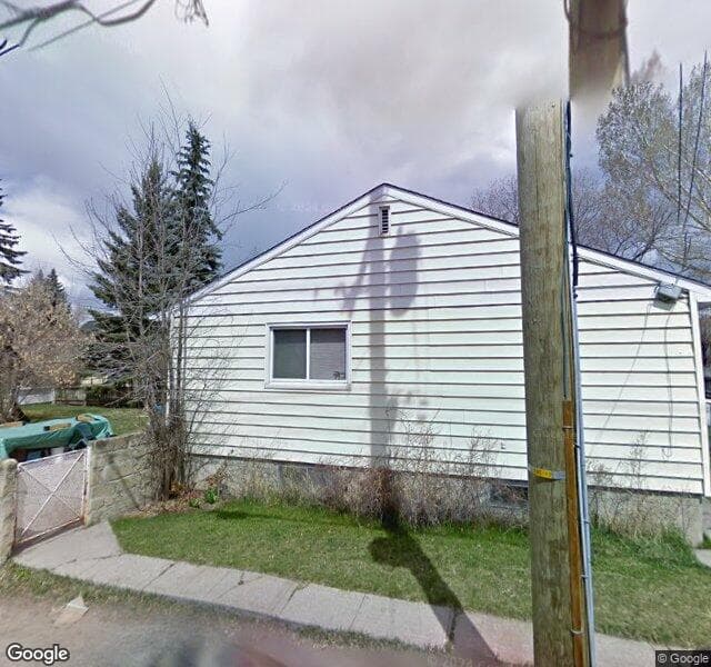 Street view of 515 34 Street NW, Calgary