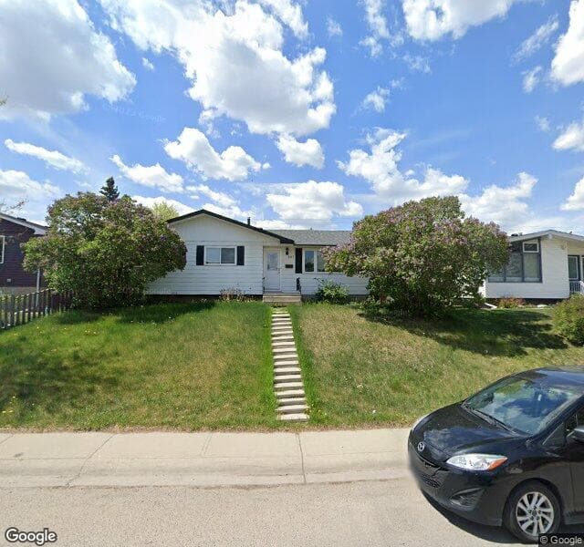 Street view of 907 Canfield Crescent SW, Calgary