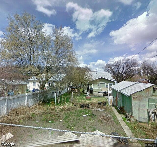 Street view of 427 21 Avenue NW, Calgary