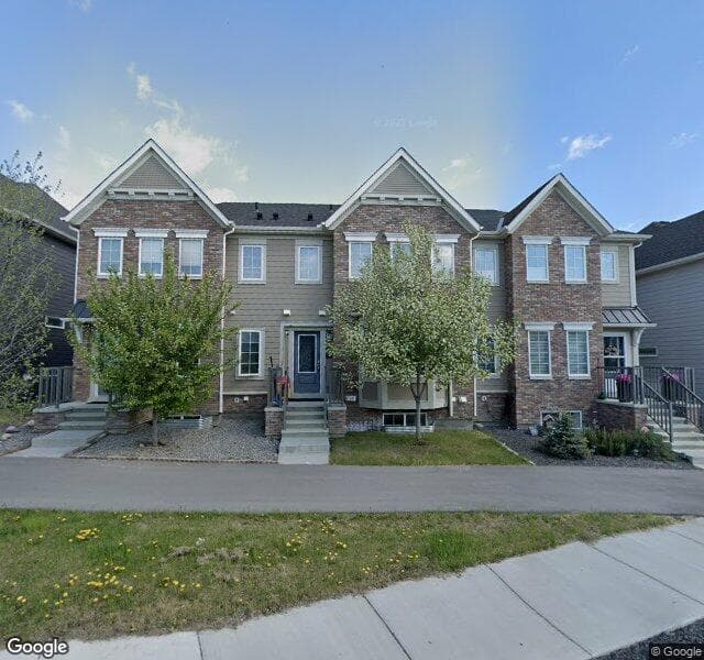 Street view of 28 Yorkville Avenue SW, Calgary