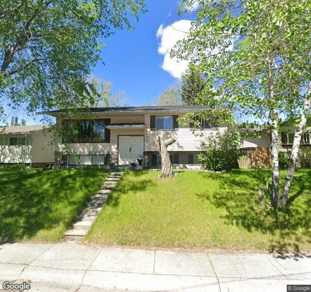 Street view of 4911 Rundleview Road NE, Calgary