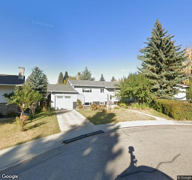 Street view of 1808 Braeside Place SW, Calgary