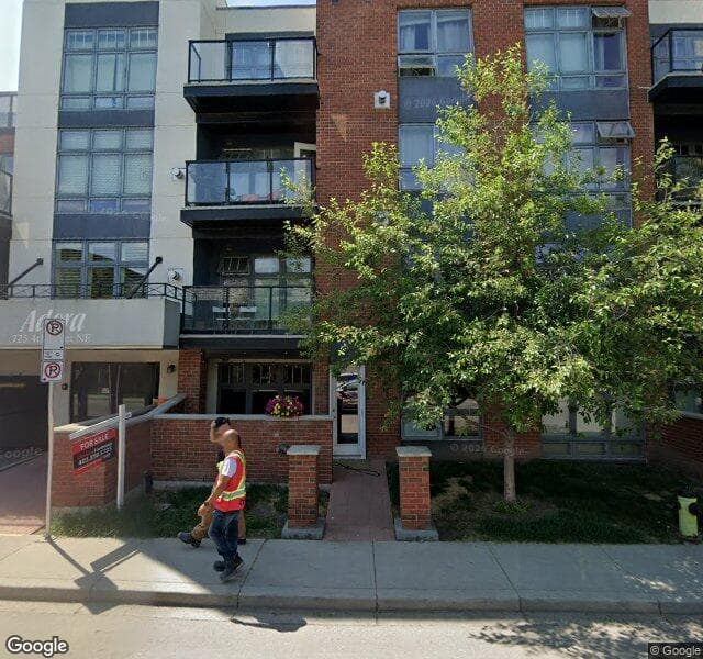 Street view of 307-725 4 Street NE, Calgary