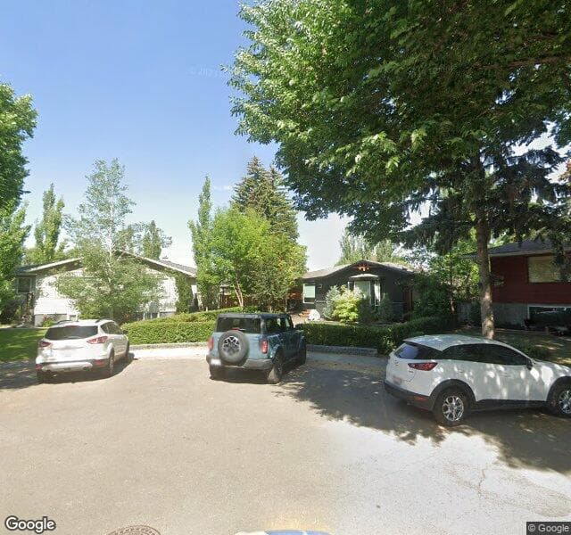 Street view of 1419 18 Street NE, Calgary