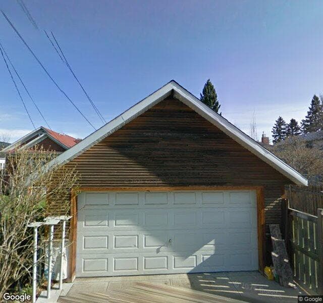 Street view of 417 20 Avenue NE, Calgary