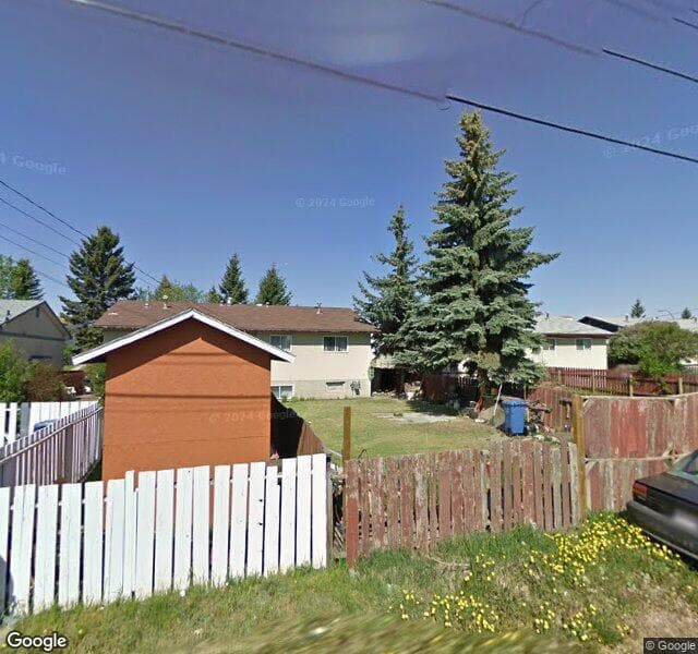 Street view of 424 40 Street NE, Calgary