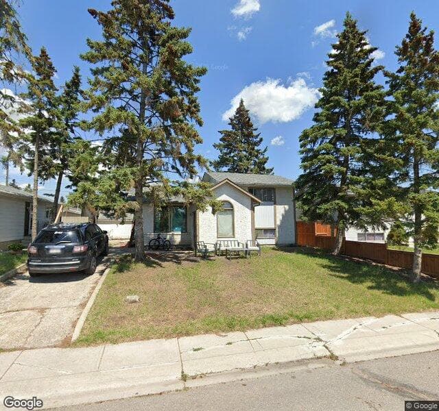 Street view of 6040 12 Avenue SE, Calgary