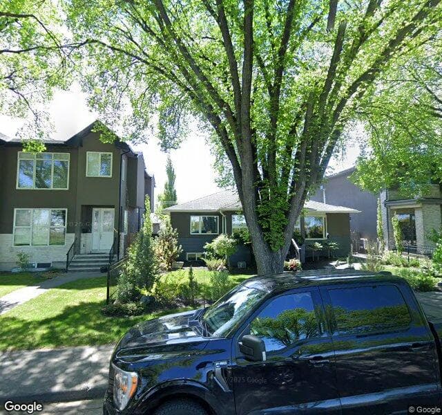 Street view of 1147 Renfrew Drive NE, Calgary