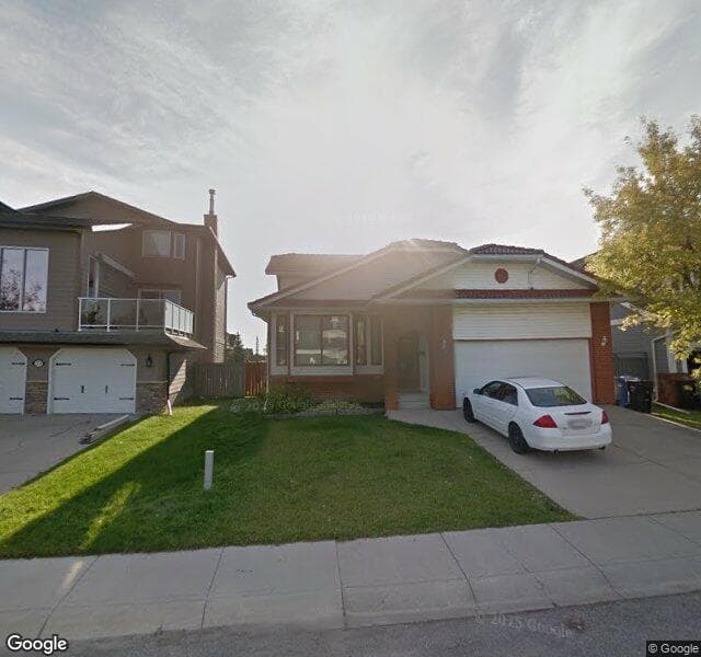 Street view of 35 Hawkhill Mews NW, Calgary