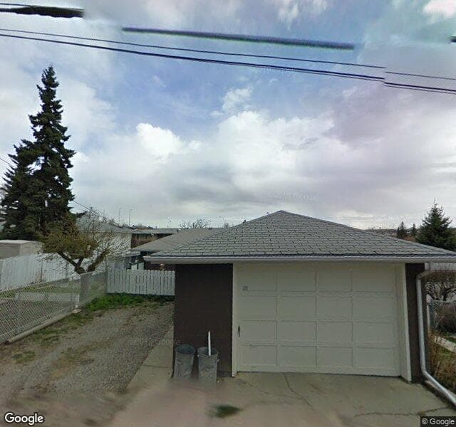 Street view of 511 33 Avenue NE, Calgary