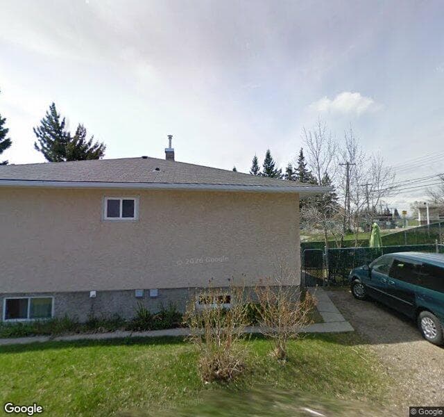 Street view of 1404 Rosehill Drive NW, Calgary