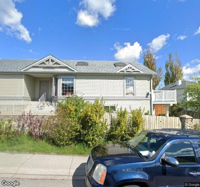 Street view of 956 Somerset Drive SW, Calgary