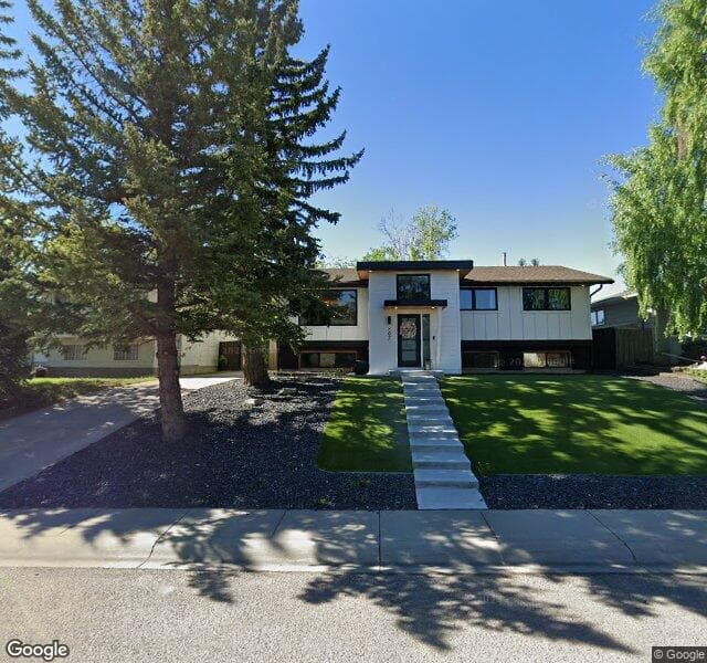 Street view of 807 124 Avenue SW, Calgary