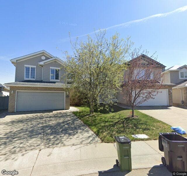 Street view of 822 Lawrence Court NW, Edmonton