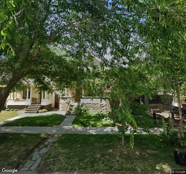 Street view of 814 3 Avenue NW, Calgary