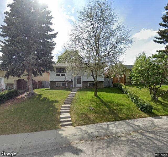 Street view of 155 Huntington Green NE, Calgary