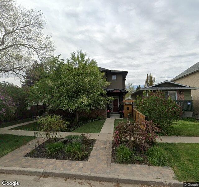 Street view of 527 15 Avenue NE, Calgary