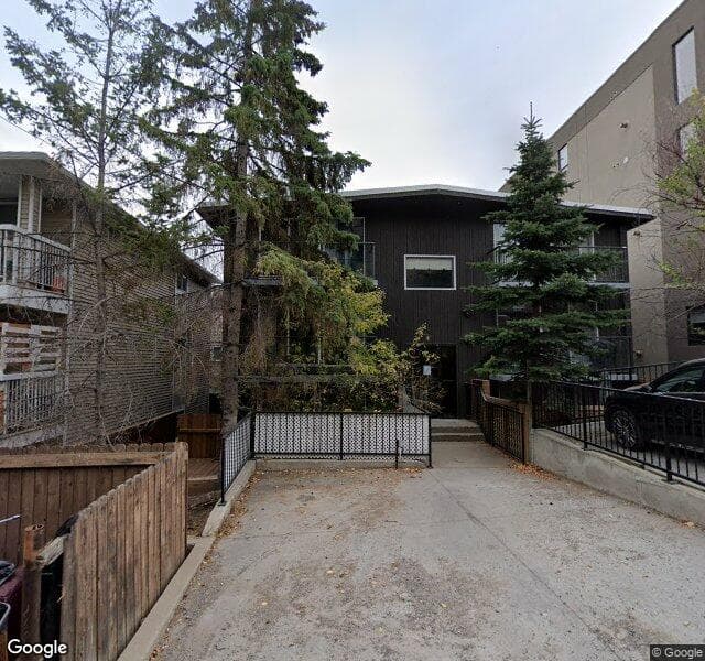 Street view of 302-1727 13 Street SW, Calgary