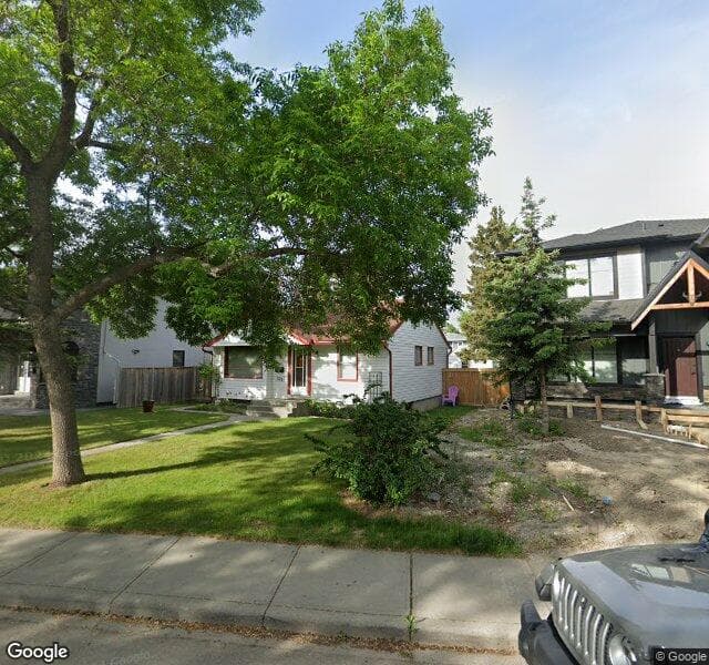 Street view of 1019 Rundle Crescent NE, Calgary