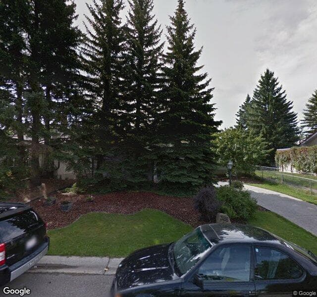 Street view of 326 Oakwood Place SW, Calgary