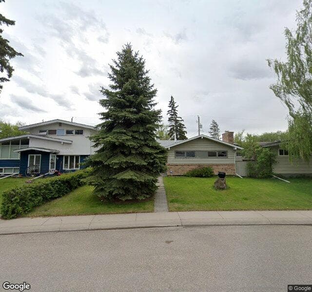 Street view of 531 Winterbourne Crescent SE, Calgary