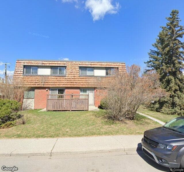 Street view of 105-1937 28 Street SW, Calgary
