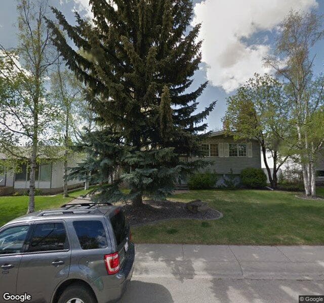 Street view of 2735 Lionel Crescent SW, Calgary