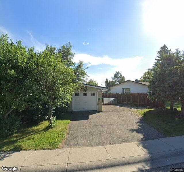 Street view of 423 Maidstone Drive NE, Calgary
